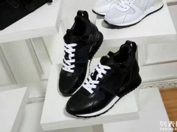 原版LV时尚潮流新款四季休闲运动鞋厂家直销，天津服装鞋帽箱包运动服批发优选